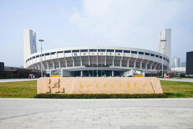 三上悠亚与上司在办公室